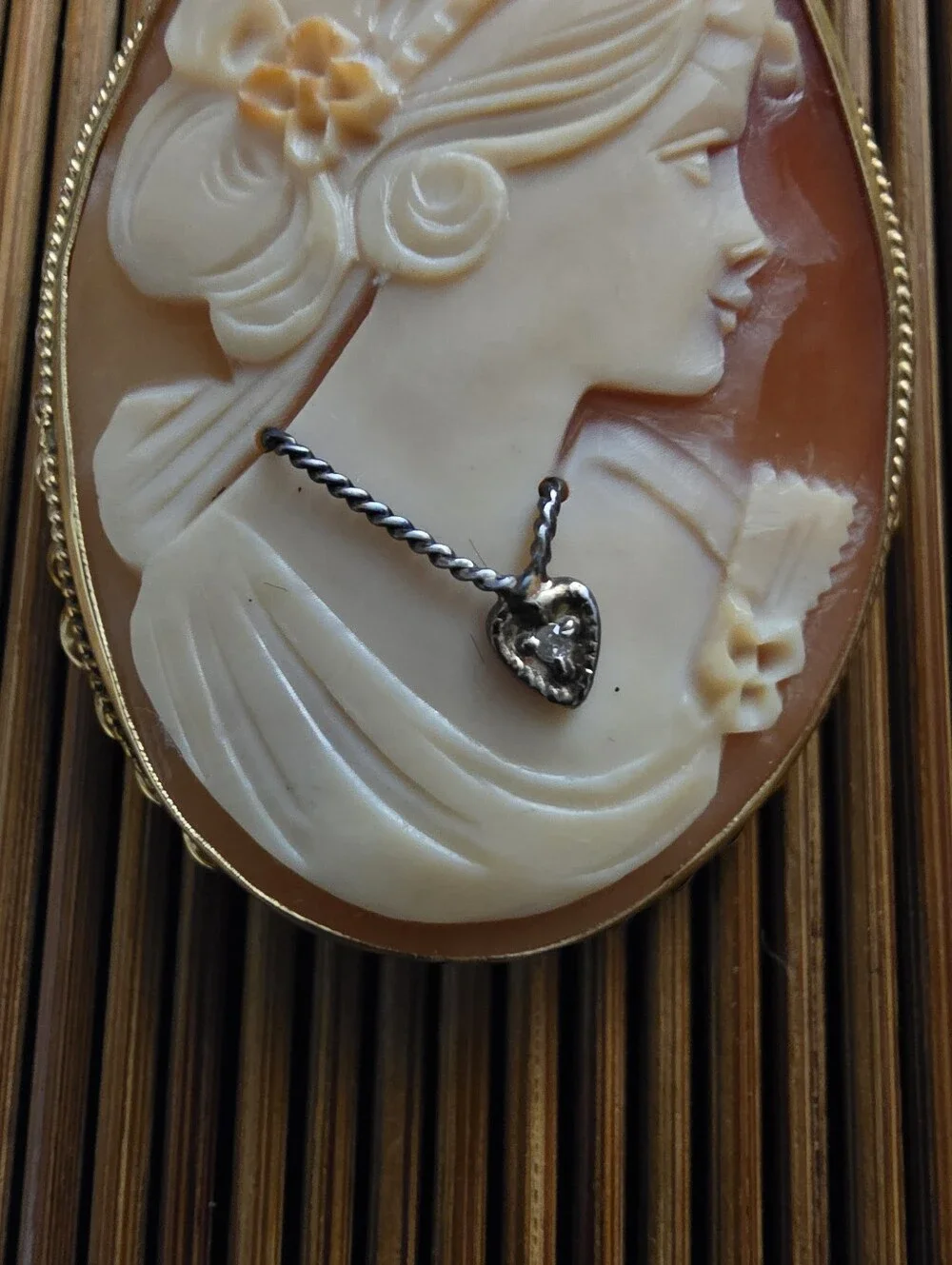 10k Cameo Diamond Yellow Gold Pendant, Brooch (Vintage)